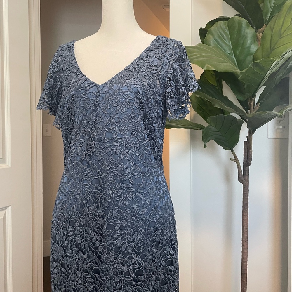 Theia Blue V-Neck Flutter Sleeve Sheath Dress
